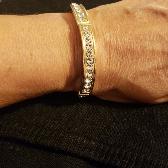 Costume rhinestones bracelet - Picture 1 of 4